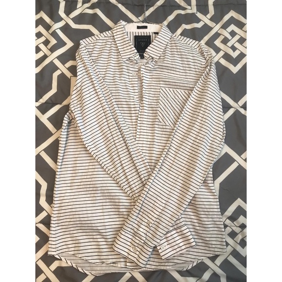 Men’s Guess long sleeve shirt - Picture 2 of 4